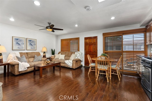 12526 Cuesta Drive, Cerritos CA: https://media.crmls.org/medias/f95f96e5-0e75-4514-8a54-34a9d60aad0c.jpg