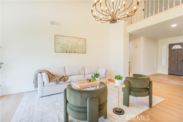 Detail Gallery Image 8 of 36 For 2352 Keusder, Riverside,  CA 92503 - 5 Beds | 3/1 Baths