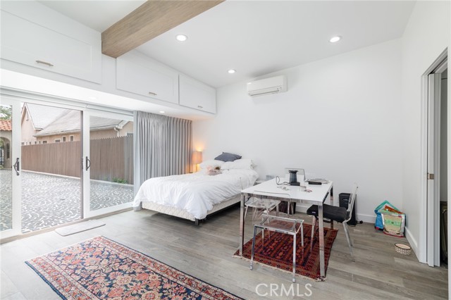 Detail Gallery Image 35 of 39 For 1949 N Catalina Street, –,  CA 90027 - 6 Beds | 5 Baths