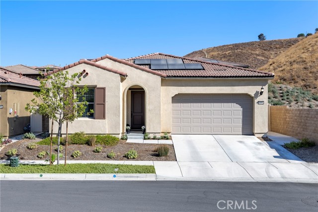 Detail Gallery Image 1 of 66 For 11976 Discovery Ct, Corona,  CA 92883 - 2 Beds | 2 Baths