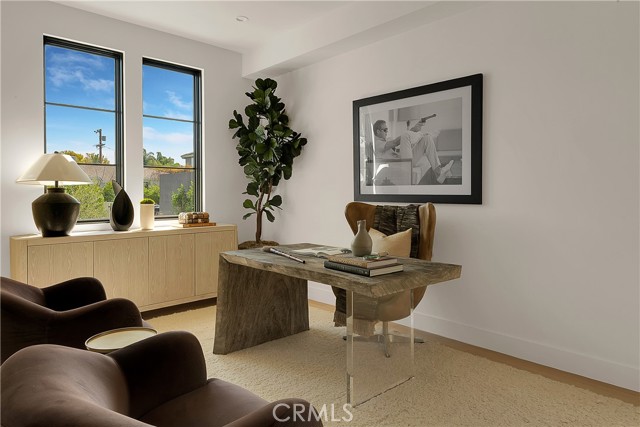 4455 Katherine Avenue, Sherman Oaks CA: https://media.crmls.org/medias/f9628310-9451-4743-87fa-6b379a7772c3.jpg