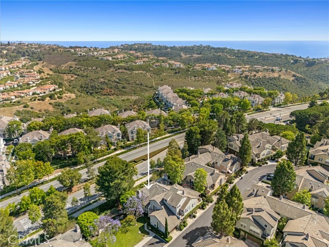 52 Anjou, Newport Coast CA: https://media.crmls.org/medias/f962fe74-8a08-49ce-96a7-f19c4082419d.jpg
