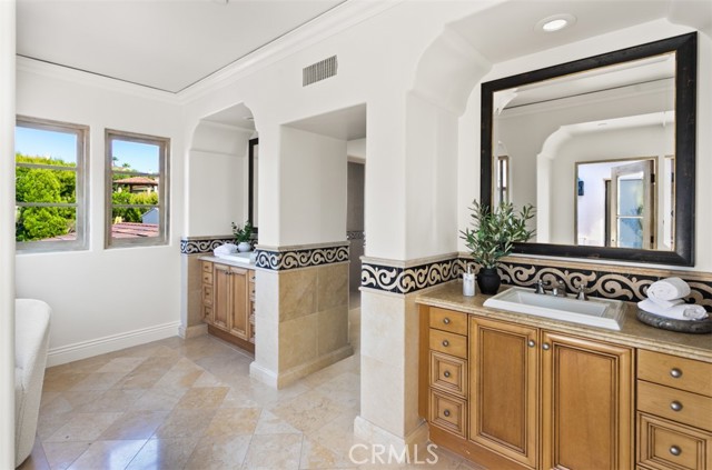 Detail Gallery Image 41 of 71 For 52 Twilight Bluff, Newport Coast,  CA 92657 - 3 Beds | 3/1 Baths