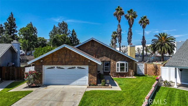 3012 Homer Circle, Jurupa Valley CA: https://media.crmls.org/medias/f96352ca-18b6-462f-adff-a75b55ea5b5d.jpg