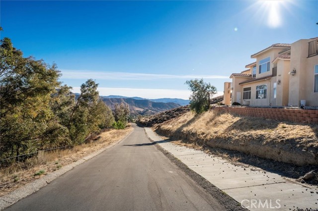 9455 Hierba Road, Agua Dulce, California 91390, 5 Bedrooms Bedrooms, ,5 BathroomsBathrooms,Single Family Residence,For Sale,Hierba,SR25008894