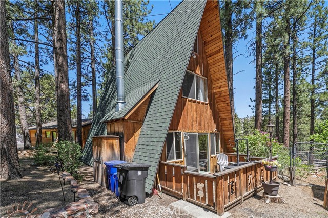 Detail Gallery Image 1 of 26 For 413 Kean Way, Big Bear City,  CA 92314 - 2 Beds | 1 Baths