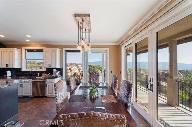 Detail Gallery Image 9 of 75 For 42955 Irons Rd, Aguanga,  CA 92536 - 5 Beds | 5 Baths