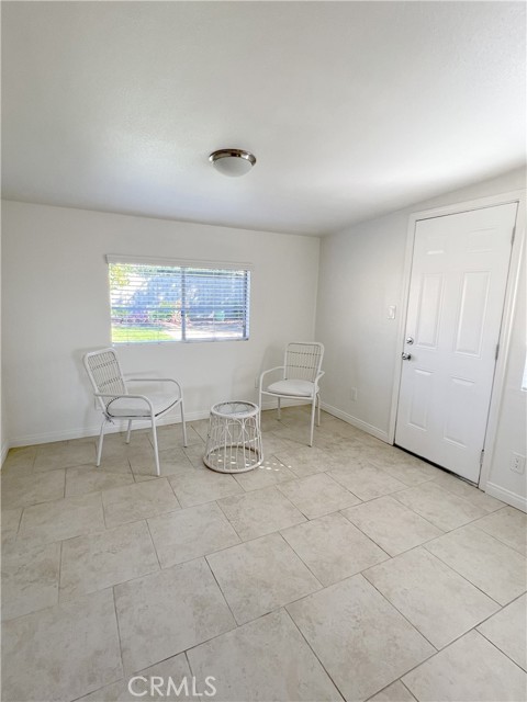 1326 Elmhurst Avenue, Duarte CA: https://media.crmls.org/medias/f96521c3-8cbd-44ba-8334-181f618a70c7.jpg