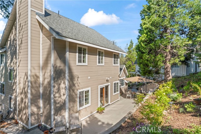 197 Massive Road, Blue Jay CA: https://media.crmls.org/medias/f9659ce9-bdd6-49e0-bb16-95dd2e44a1b0.jpg
