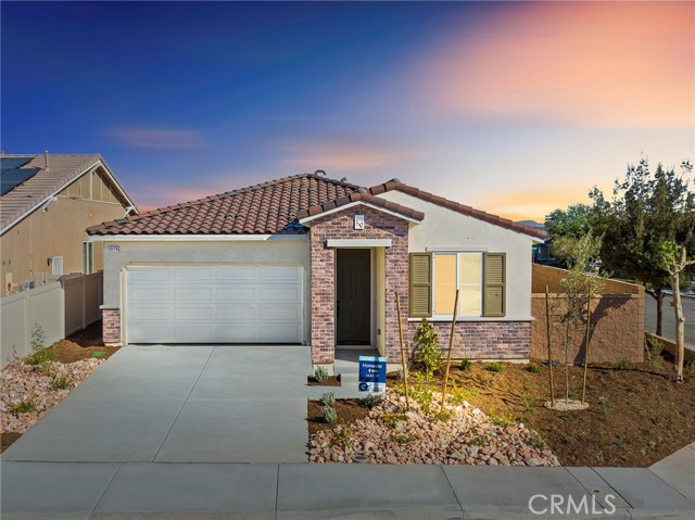 Detail Gallery Image 1 of 19 For 13176 Upland Ct, Hesperia,  CA 92344 - 3 Beds | 2 Baths