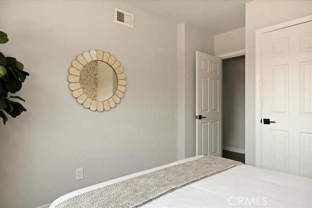 1110 W Cypress Avenue, Redlands CA: https://media.crmls.org/medias/f966a395-2a14-429a-9366-d1d906ef7ebf.jpg