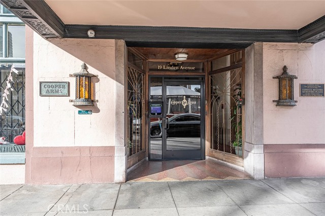 455 E Ocean Blvd, Long Beach CA: https://media.crmls.org/medias/f9670da5-d118-49bb-85d1-eb25ccbd88d8.jpg