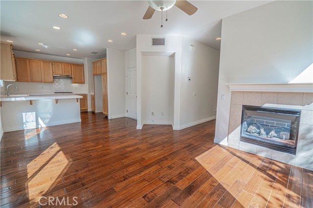 Detail Gallery Image 7 of 32 For 24743 Montevista, Valencia,  CA 91354 - 3 Beds | 3 Baths