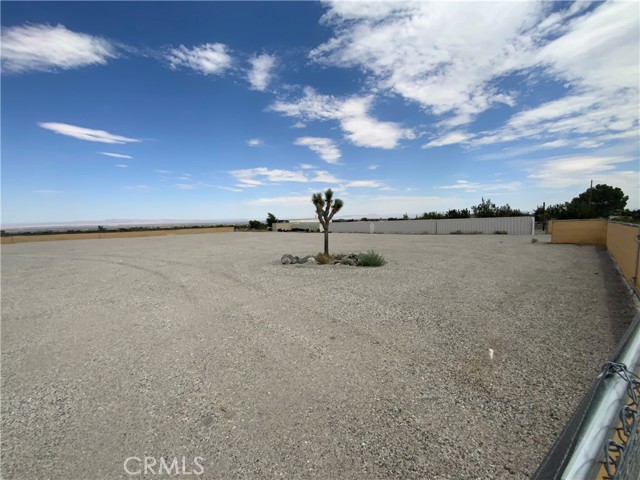 2770 White Fox, Pinon Hills, California 92372, ,Commercial Lease,For Rent,2770 White Fox,CRIV23138716