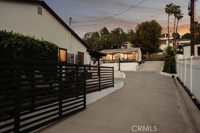 Detail Gallery Image 36 of 74 For 12822 Fairhaven, Santa Ana,  CA 92705 - 6 Beds | 4/1 Baths