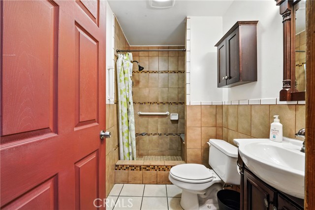 2718 E 7th Street, Los Angeles CA: https://media.crmls.org/medias/f967adad-a172-4d30-b4c3-b75973d5efae.jpg