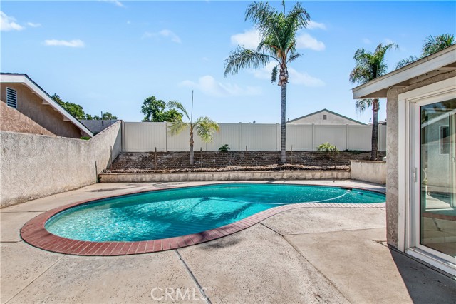 Detail Gallery Image 24 of 38 For 844 W Francis St, Corona,  CA 92882 - 4 Beds | 2 Baths