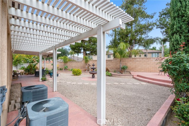 33736 Emerald Creek Court, Temecula CA: https://media.crmls.org/medias/f9683d61-f5b5-4d5d-bf9b-f81b02e2c674.jpg