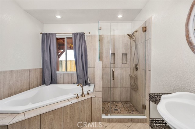 2083 Hastings Drive, Los Banos CA: https://media.crmls.org/medias/f96a2293-1354-4eb5-ac54-09e9c970e4a2.jpg