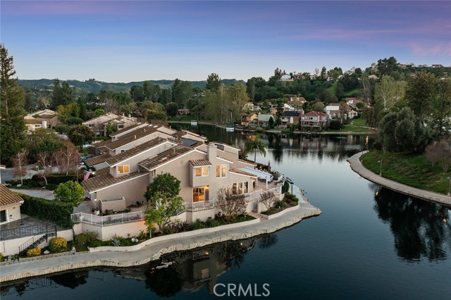 Detail Gallery Image 2 of 65 For 4707 Park Olivo #N,  Calabasas,  CA 91302 - 3 Beds | 3 Baths