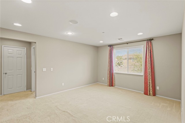 38780 Amateur Way, Beaumont CA: https://media.crmls.org/medias/f96a8f36-bf35-4699-8023-92e1886556f2.jpg