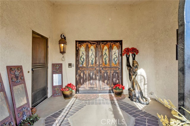 Detail Gallery Image 9 of 65 For 13889 Olathe Rd, Apple Valley,  CA 92307 - 5 Beds | 2/1 Baths