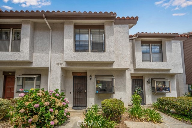 Detail Gallery Image 1 of 50 For 308 Molokai Dr, Placentia,  CA 92870 - 2 Beds | 2/1 Baths