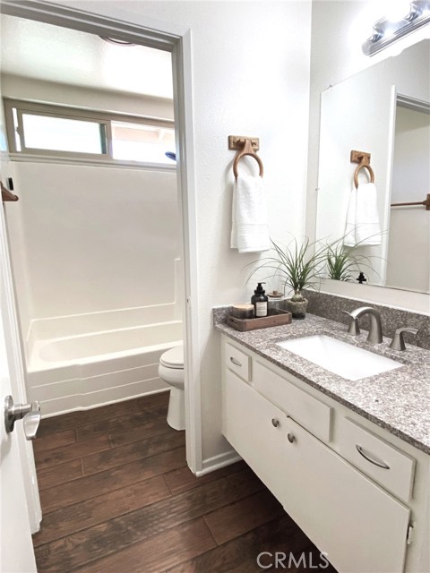 Detail Gallery Image 16 of 39 For 2190 Sonoma Ct, Thousand Oaks,  CA 91362 - 3 Beds | 1/1 Baths
