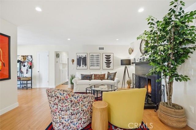 Detail Gallery Image 5 of 38 For 16434 Halsey St, Granada Hills,  CA 91344 - 4 Beds | 3 Baths