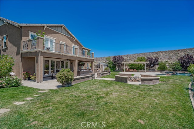 22348 Driftwood Court, Saugus CA: https://media.crmls.org/medias/f96c565a-19dc-49c2-8ccd-adf7716640a0.jpg
