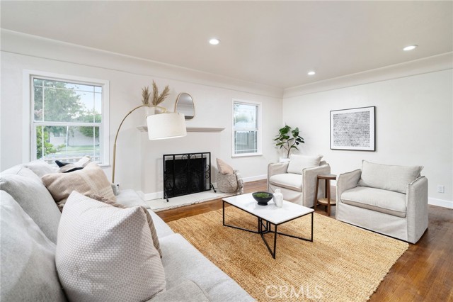 501 E 5th Street, Ontario CA: https://media.crmls.org/medias/f96c79d5-6093-4af8-bc96-7fad75b5ff04.jpg