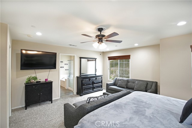 Detail Gallery Image 20 of 42 For 34325 Blossoms Dr, Lake Elsinore,  CA 92532 - 4 Beds | 2/1 Baths