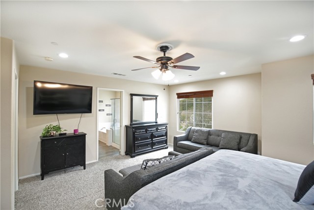 Detail Gallery Image 20 of 42 For 34325 Blossoms Dr, Lake Elsinore,  CA 92532 - 4 Beds | 2/1 Baths