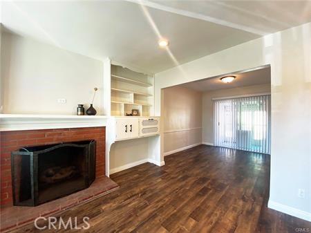 18221 Gresham Street, Northridge CA: https://media.crmls.org/medias/f96d4c27-7287-4f6e-a9a3-1d3f23079e0f.jpg