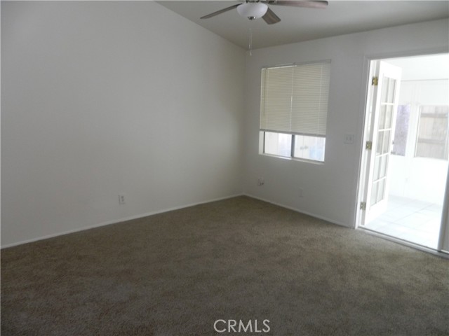Detail Gallery Image 13 of 15 For 140 W Pioneer Ave #104,  Redlands,  CA 92374 - 3 Beds | 2 Baths