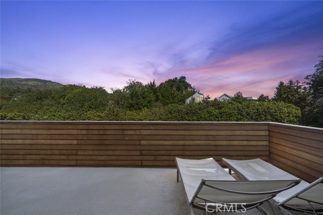 Detail Gallery Image 38 of 53 For 18177 Knoll Hill, Granada Hills,  CA 91344 - 4 Beds | 4/1 Baths