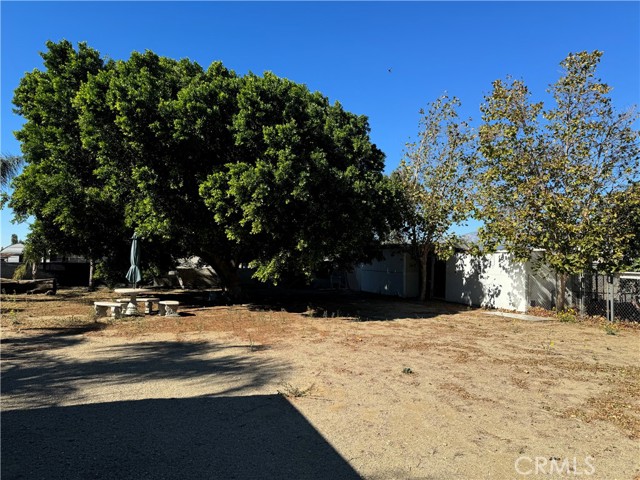 Detail Gallery Image 15 of 21 For 10554 Maple Ave, Bloomington,  CA 92316 - 4 Beds | 2 Baths