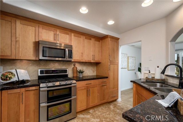 Detail Gallery Image 8 of 31 For 17 via Athena, Aliso Viejo,  CA 92656 - 2 Beds | 2/1 Baths