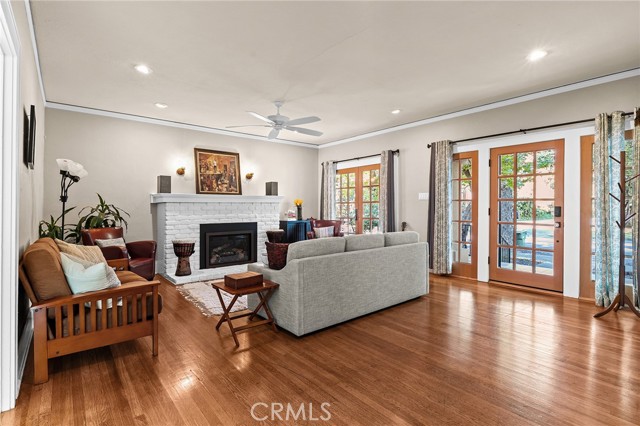 Detail Gallery Image 18 of 73 For 587 E 3rd, Chico,  CA 95928 - 5 Beds | 3 Baths