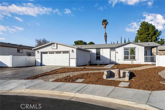 Detail Gallery Image 3 of 53 For 748 Larissa Ct, Perris,  CA 92570 - 3 Beds | 2 Baths