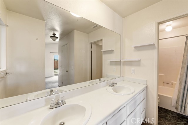 Detail Gallery Image 17 of 32 For 13898 Red Mahogany, Moreno Valley,  CA 92553 - 2 Beds | 2 Baths