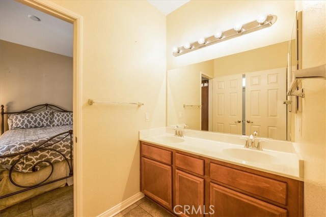 19247 Mountain Shadow Lane, Perris CA: https://media.crmls.org/medias/f9706e74-d207-48a1-9fe8-eb4a0b628265.jpg