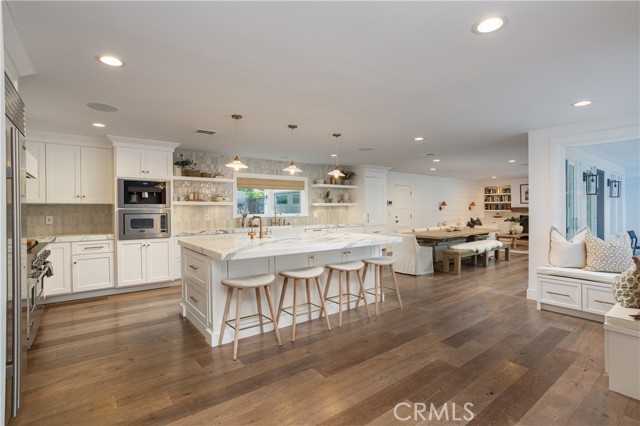 Detail Gallery Image 9 of 31 For 1700 Highland Dr, Newport Beach,  CA 92660 - 5 Beds | 6/1 Baths