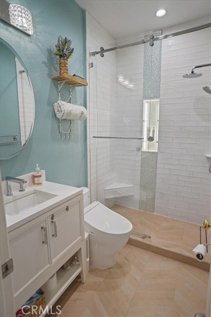 27955 Trillium Lane, Valencia CA: https://media.crmls.org/medias/f9714894-5caa-4d6e-9494-527a5a48c380.jpg