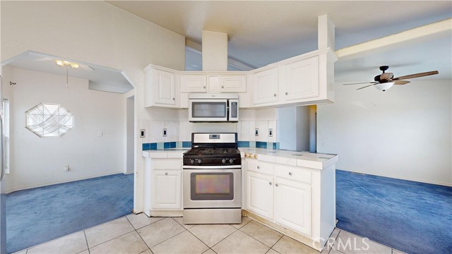 Detail Gallery Image 16 of 37 For 3595 Santa Fe Ave #209,  Long Beach,  CA 90810 - 3 Beds | 2 Baths