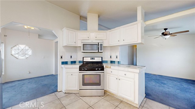 Detail Gallery Image 16 of 37 For 3595 Santa Fe Ave #209,  Long Beach,  CA 90810 - 3 Beds | 2 Baths