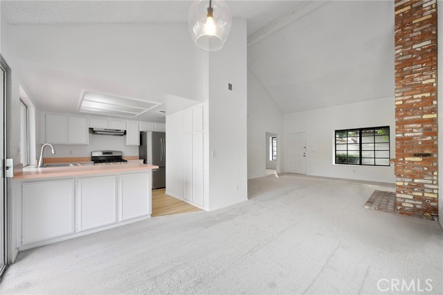 Detail Gallery Image 12 of 30 For 210 San Luis Rey, San Dimas,  CA 91773 - 2 Beds | 2 Baths