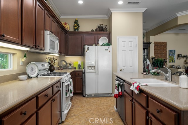 Detail Gallery Image 9 of 27 For 23976 Steelhead, Corona,  CA 92883 - 2 Beds | 2 Baths