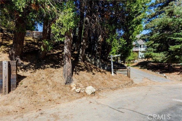 459 Delle, Crestline, CA 92325