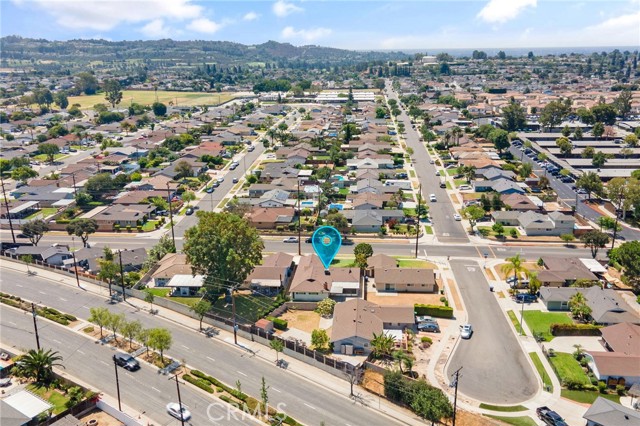 16409 Amber Valley Drive, Whittier CA: https://media.crmls.org/medias/f9734161-cbc9-42f9-9002-b36a4398823a.jpg